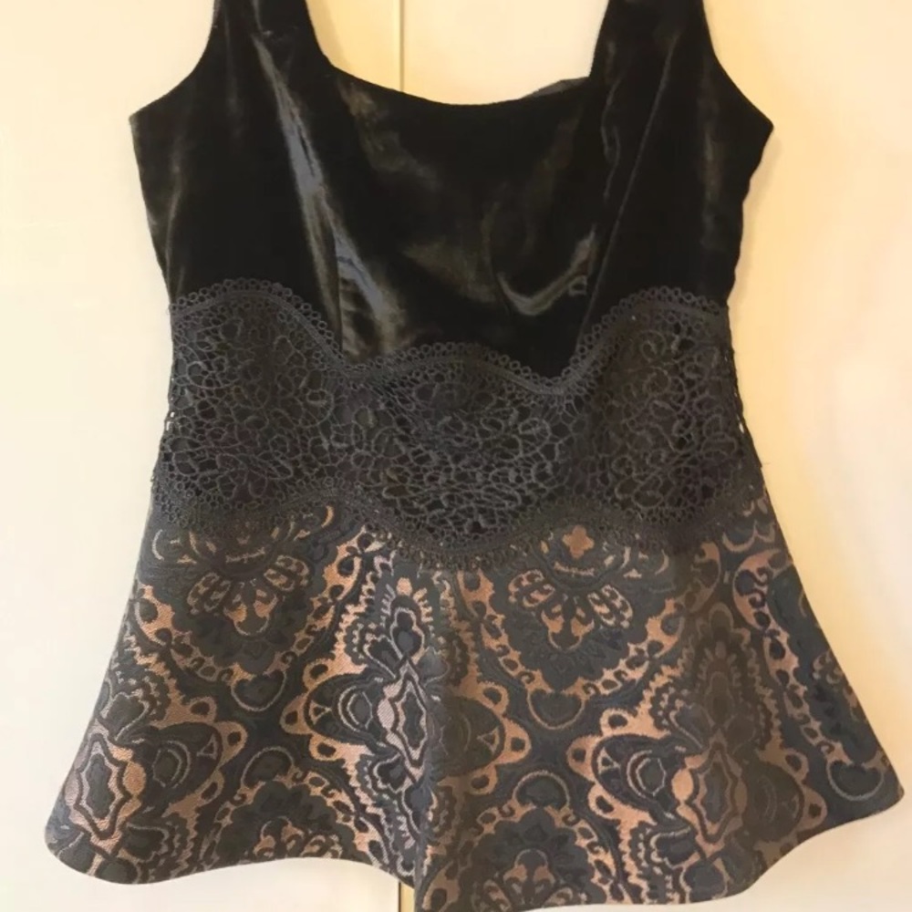 Bebé Peplum